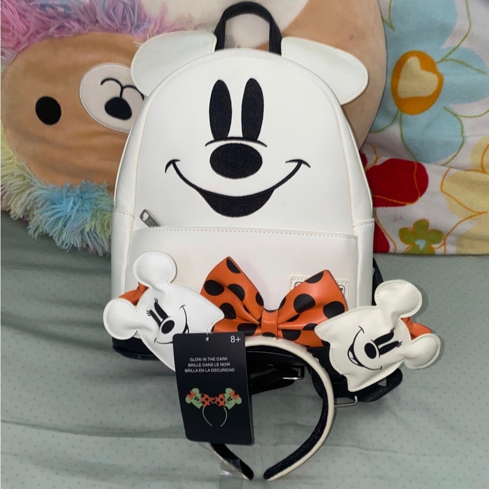 Loungefly  Ghost Mickey Mouse Glow-In-The-Dark Mini Backpack